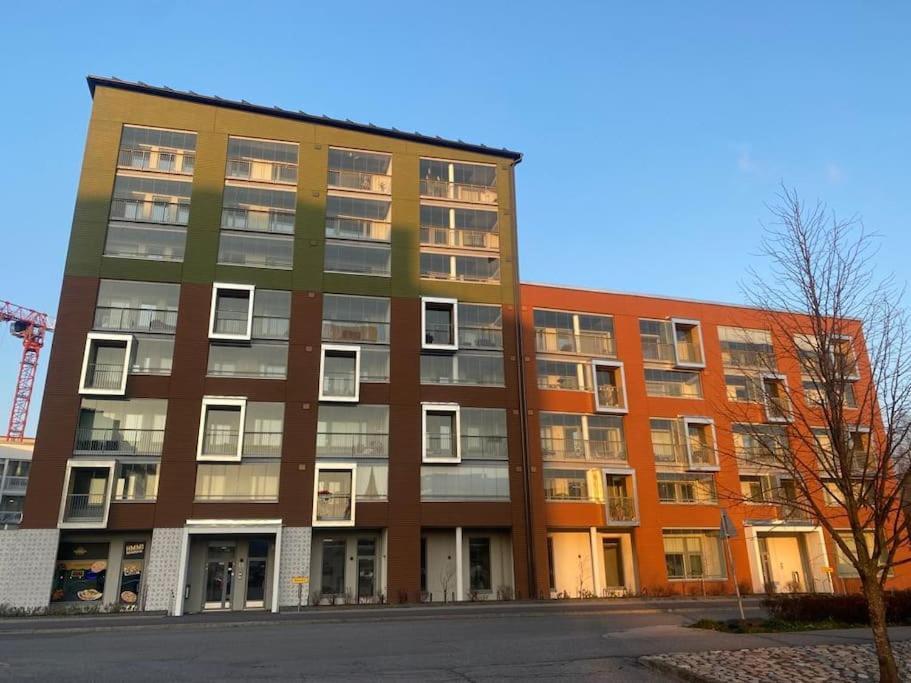 Modern Two Bedroom Apartment Near Helsinki Airport Vantaa Kültér fotó