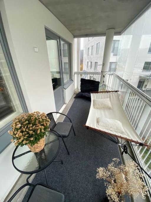 Modern Two Bedroom Apartment Near Helsinki Airport Vantaa Kültér fotó
