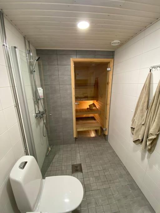 Modern Two Bedroom Apartment Near Helsinki Airport Vantaa Kültér fotó